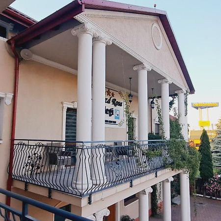 Hotel Rezydencja Rosa Przemyśl Exterior foto